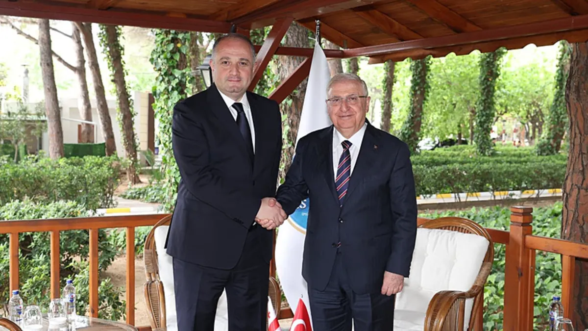 Türkiye ve Gürcistan Savunma Bakanları İşbirliğinde Yoğunlaştı: Stratejik Ortaklık Tartışıldı