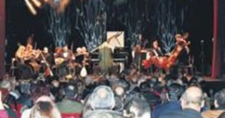 Türk oda orkestrası Paris’te konser verdi