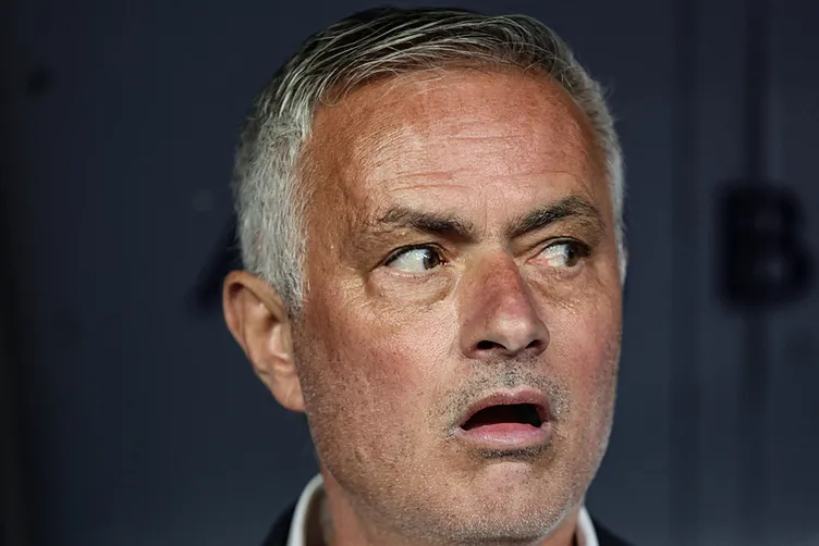 Ahmet Çakar’dan Fenerbahçe maçı sonrası olay sözler! Penaltı ve kırmızı kart var mı?