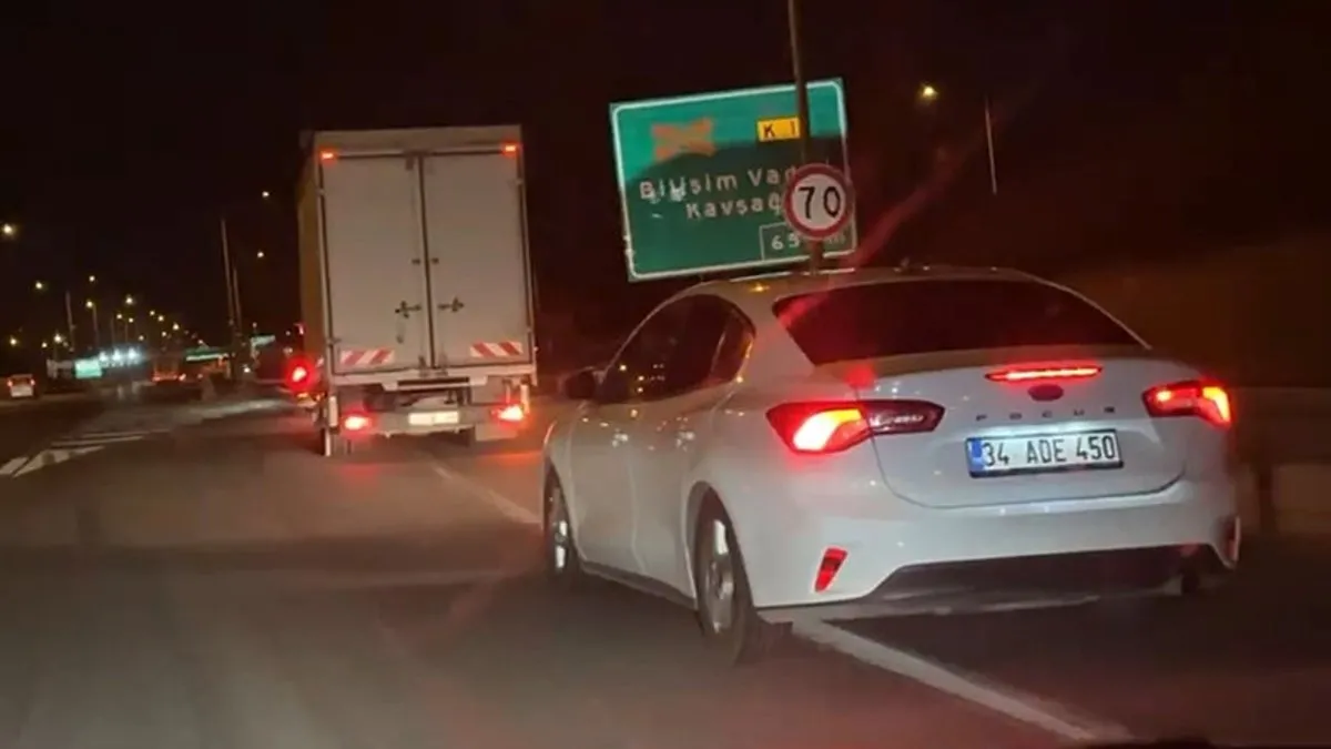 Uyuşturucu tacirlerine geçit verilmedi: 9 kilo kokain ele geçirildi! Uyuşturucu tacirlerine geçit verilmedi: 9 kilo kokain ele geçirildi!