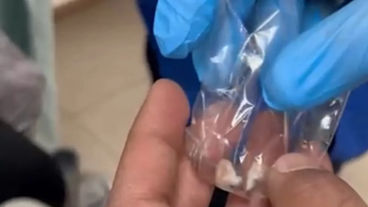 Kayseri’de akılalmaz olay: Kulağından uyuşturucu çıktı! Kayseri’de akılalmaz olay: Kulağından uyuşturucu çıktı!