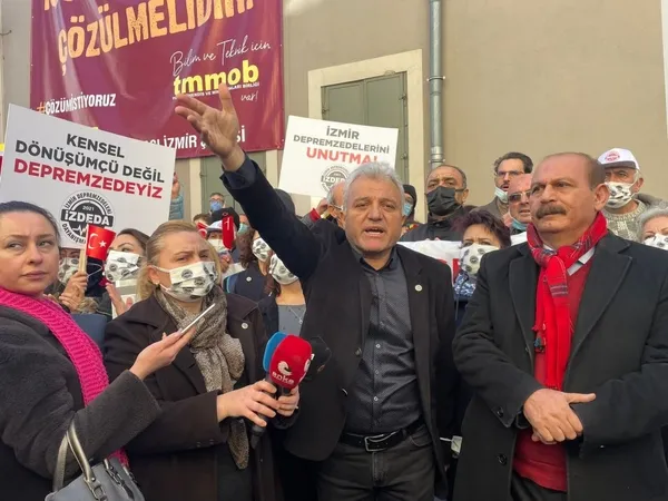 depremzedeler-tmmobnin-kapisina-dayandi-yetkilileri-yuhaladi-1642321829732.jpg