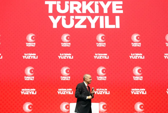 son-dakika-turkiyenin-yuzyili-icin-buyuk-gun-baskan-erdogan-vizyon-belgesini-acikladi-ilk-hedefimiz-yeni-anaya-1666976418677.jpg
