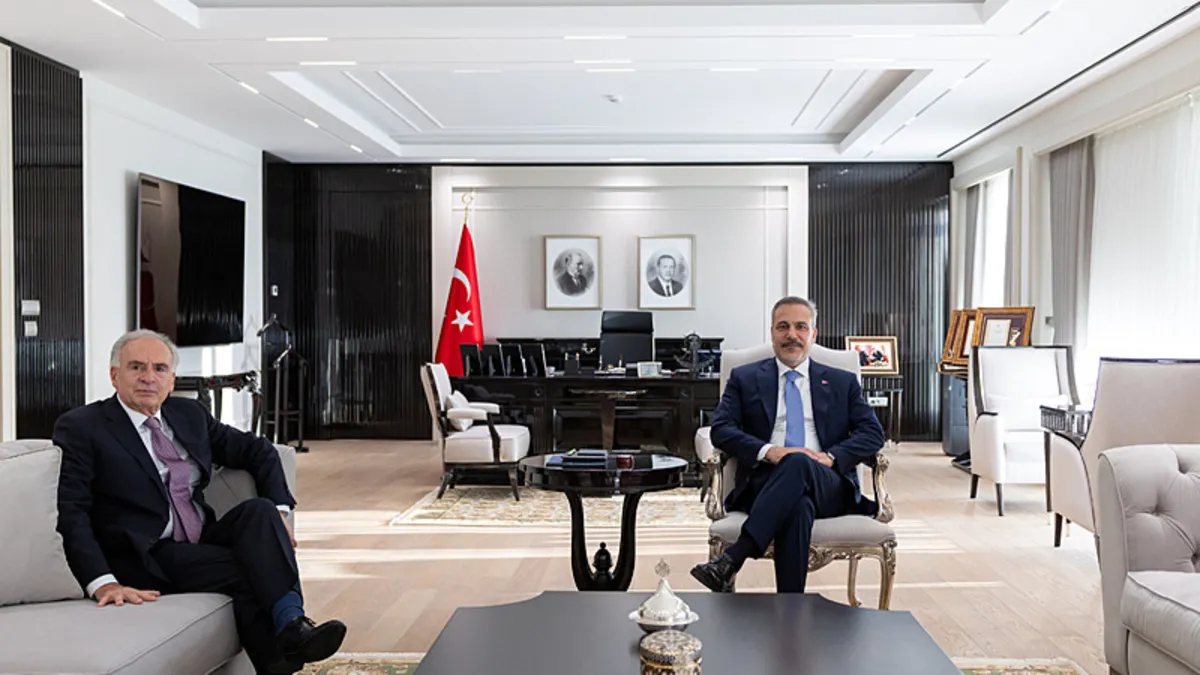 Bakan Fidan, BM Genel Sekreteri’nin Özel Temsilcisi Arnault ile bir araya geldi Bakan Fidan, BM Genel Sekreteri’nin Özel Temsilcisi Arnault ile bir araya geldi