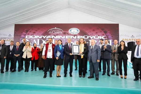 afyonkarahisarda-yine-guinness-dunya-rekoru-kirildi-1791025482986.jpeg