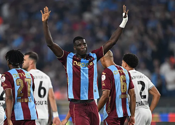 canli-super-ligde-trabzonspor-genclerbirligi-maci-penalti-karari-goller-art-arda-1788717847125.jpeg