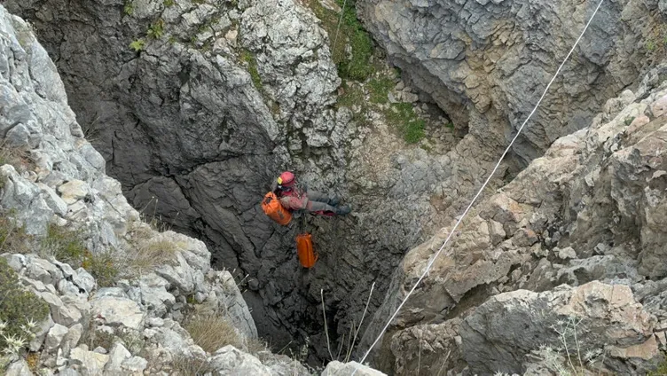 ABD’li bilim adamı Mark Dicky mağarada mahsur kaldı: İşte kurtarma operasyonundaki şok detay!