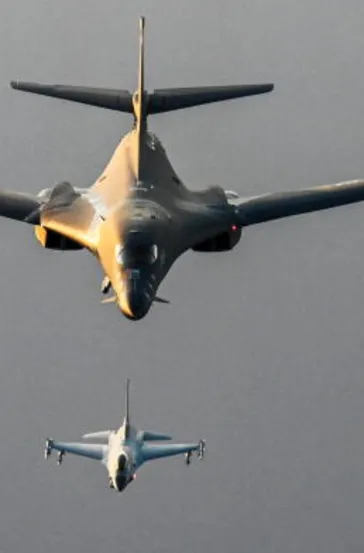 B-1 savaş uçakları yeniden sahada