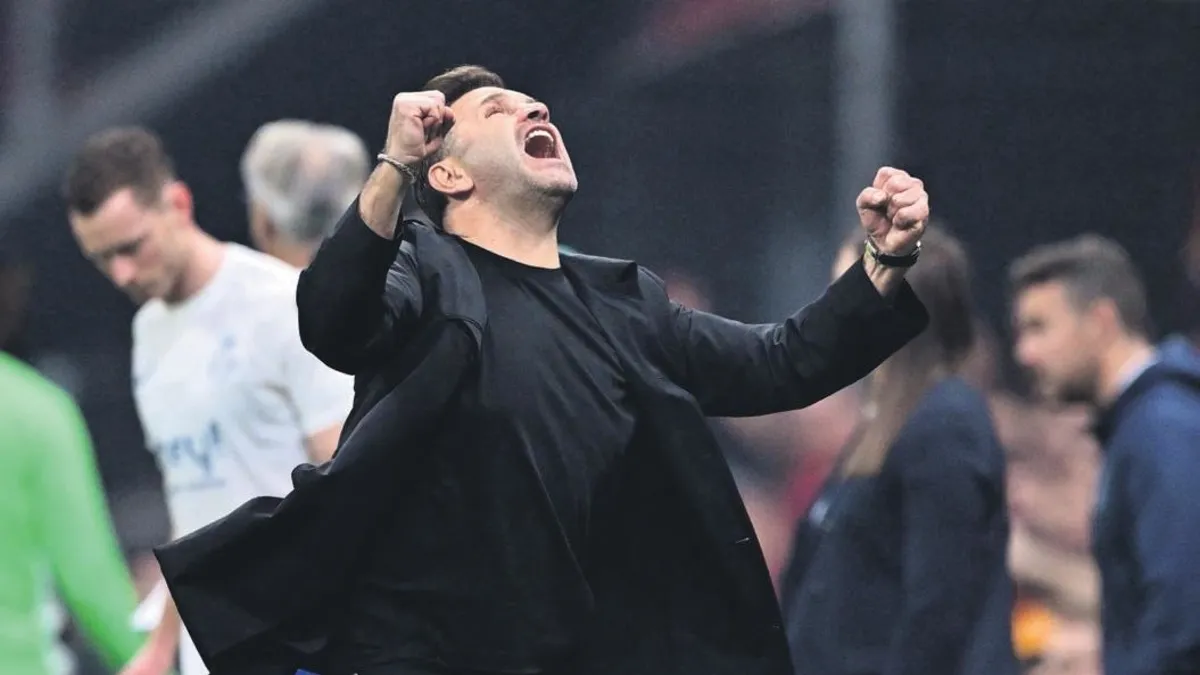 Kuzu postuna bürünmüş kurtlar!