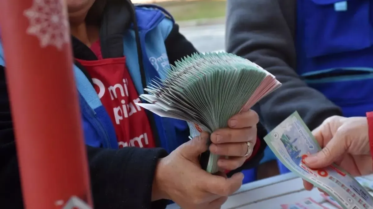 Milli Piyango Yılbaşı Çekilişi Büyük İkramiye Tutarı 2025: Milli Piyango tam, yarım, çeyrek bilet fiyatları ne kadar? Yılbaşı özel çekiliş heyecanı başlıyor!