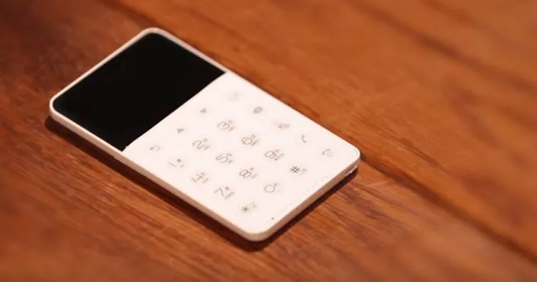Dünyanın en küçük Android akıllı telefonu: NichePhone-S