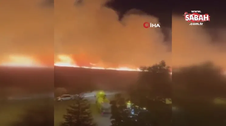 Ankara’da boş arazide çıkan yangın geceyi aydınlattı | Video