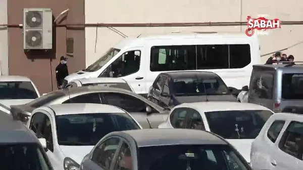Zanlıyı taşıyan polis minibüsünün üstüne böyle atladı Fatsa Adliyesi'nde hareketli dakikalar | Video