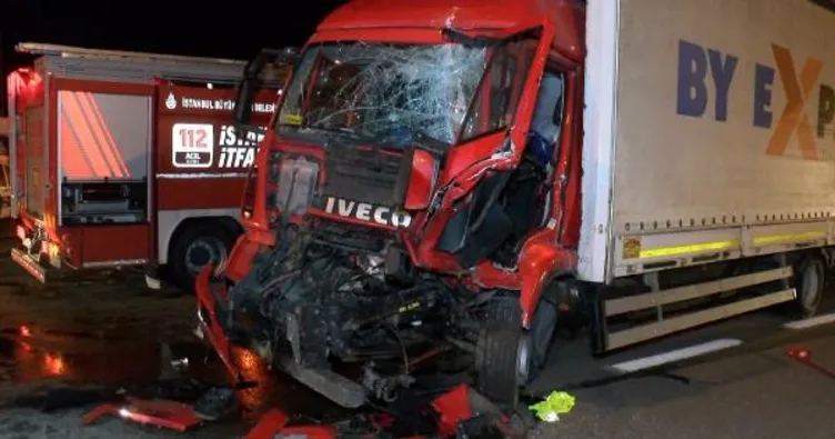 Beykoz’da feci kaza: TIR TIR’a çarptı!