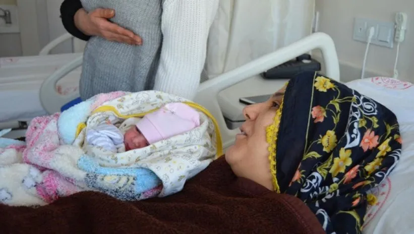 Enkazdan hayata! Depremzede üç hamile anne doğum yaptı: Bebeklerin isimleri...