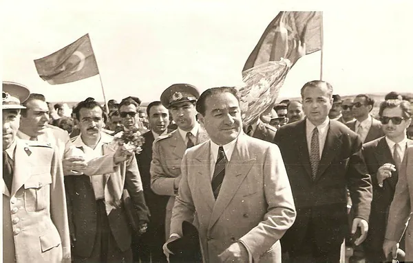 beyaz-ihtilal-72-yasinda-turkiye-yeter-soz-milletin-dedi-1652504208670.jpg