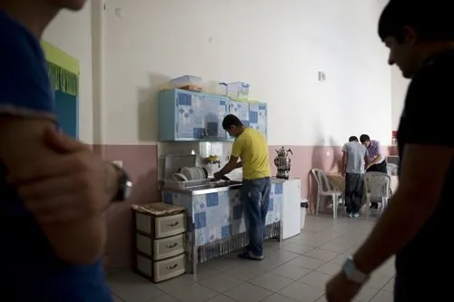 Tuluhan Tekelioğlu tutuklu çocukların dünyasına girdi