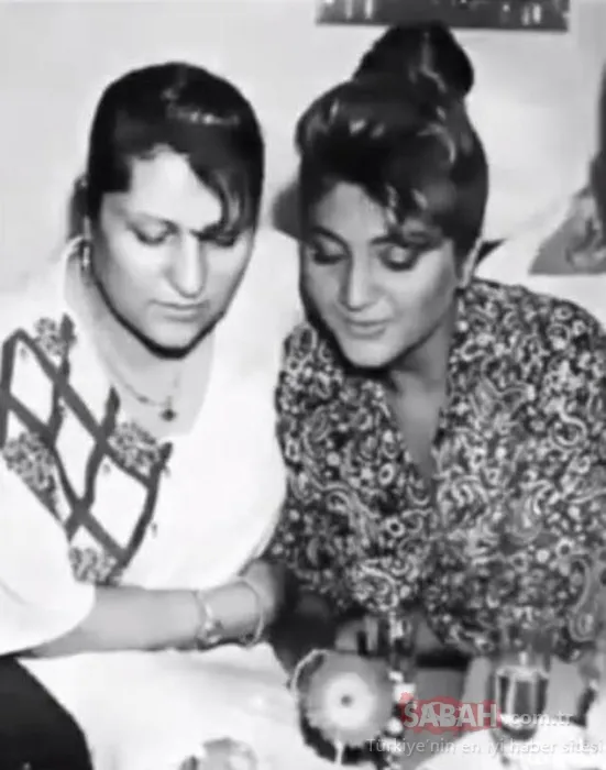 Sibel Can'ın dinmeyen anne özlemi... Sibel Can'ın annesi ile çocukluk paylaşımı herkesi hüzünlendirdi!