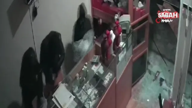 Bursa'da kuyumcu soygunu! Elleriyle koymuş gibi altınları buldular | Video