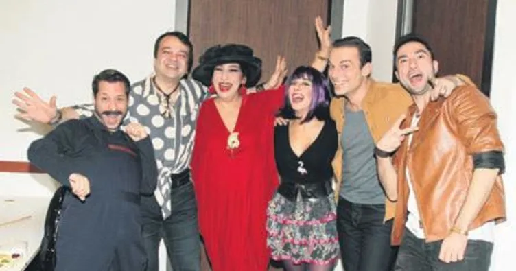 20 yıl önce rol aldığı oyunu izledi