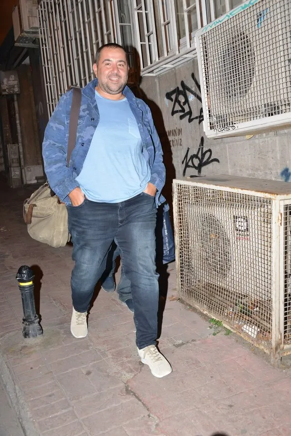 Ata Demirer ‘Sevgilim gelmedi diye size e-posta atayım’