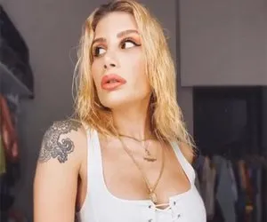 İrem Derici'nin estetik itirafı herkesi güldürdü! İrem Derici de Seda Sayan'ın Fransız askısından yaptırmış...