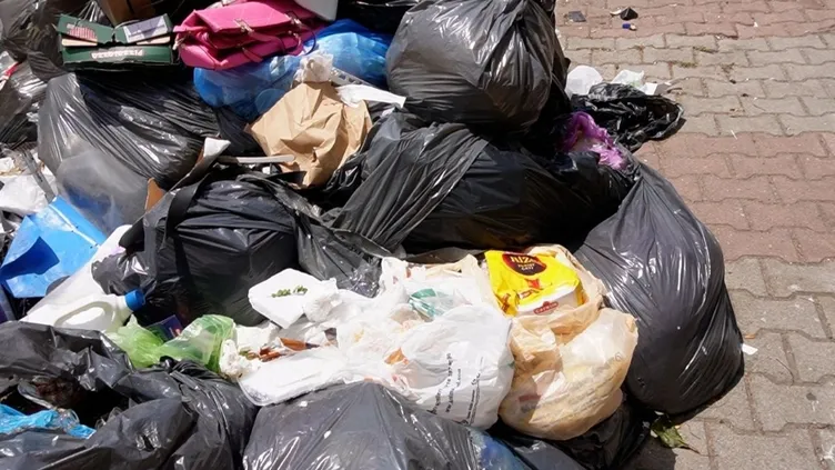 SON DAKİKA | CHP’nin yönettiği Kartal’da çöp dağları yükseliyor! Toplanmayan atıklar için her gün 1 milyon TL ödüyor