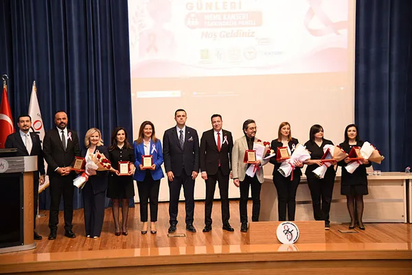 meme-kanseri-farkindalik-panelinde-pembe-balonlar-gokyuzune-birakildi-1778396543786.jpeg