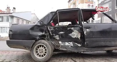 Sivas’ta cip ile çarpışan otomobil adeta dağıldı! 5 yaralı