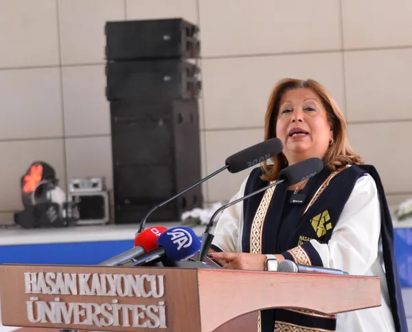 hkude-mezuniyet-coskusu-haluk-kalyoncu-koklu-bir-anlayisla-deger-uretiyoruz-1781803242260.jpg