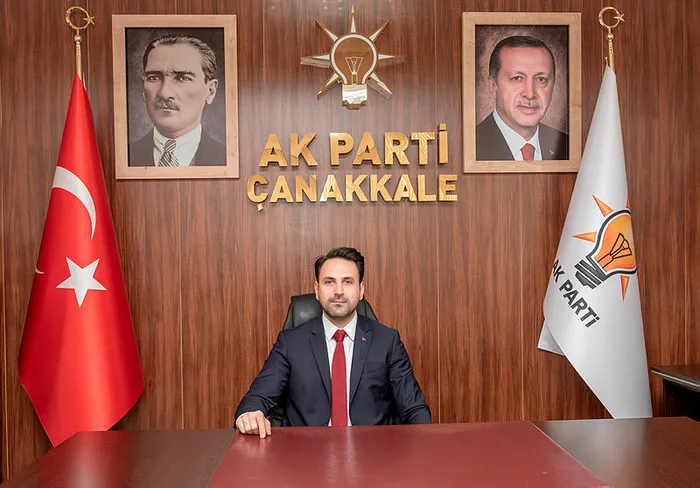 son-dakika-canakkale-copluge-dondu-chpli-belediyeden-cit-cikmiyor-1592303718876.jpg