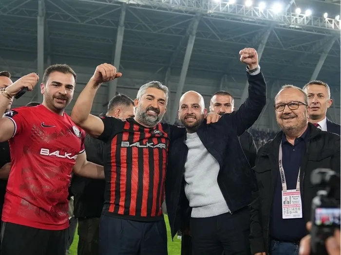 bir-sehrin-ruyasi-corum-fk-super-lige-yuruyor-1779260659331.jpeg