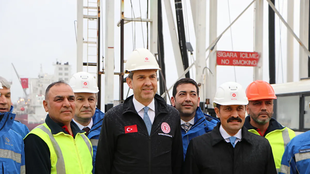 200 milyon metreküplük gaz gemilerle alınacak 200 milyon metreküplük gaz gemilerle alınacak