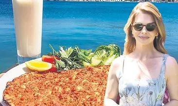 Pelin Karahan Bodrum’daki lahmacun fiyatlarına isyan etti!