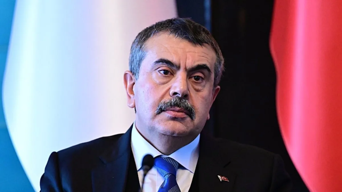 Milli Eğitim Bakanı Yusuf Tekin: Çocukların bilinçli dijital okuryazar olması için çalışmalar yürütülüyor Milli Eğitim Bakanı Yusuf Tekin: Çocukların bilinçli dijital okuryazar olması için çalışmalar yürütülüyor