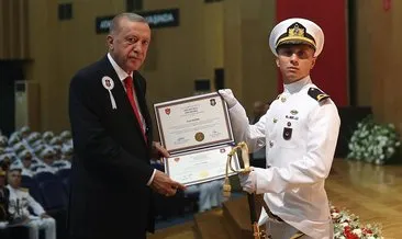 Alanya’lı Öğrenciye Cumhurbaşkanı Erdoğan’dan plaket