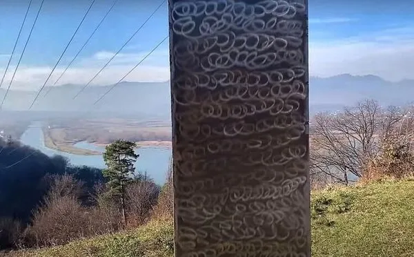 monolit nedir ne demek utah romanya