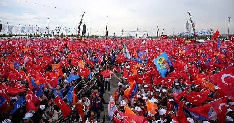 Başkan Erdoğan’dan teşkilatlara mesaj: 2023 seçimlerine imza atarak tarihe geçecek isimlersiniz