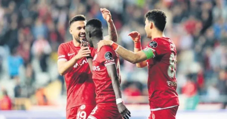 Akdeniz derbisi Antalyaspor’un