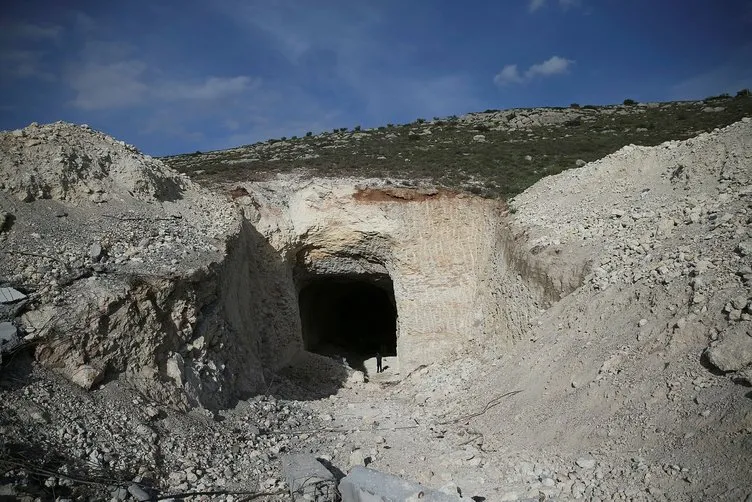 Son dakika: YPG’nin bırakıp kaçtığı o tüneller böyle görüntülendi!