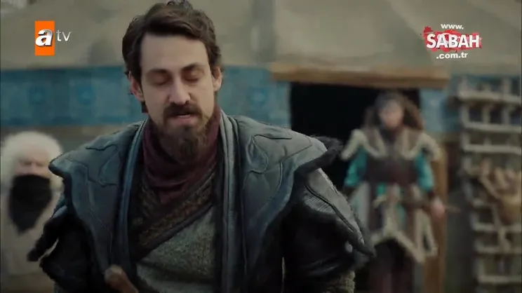 Akkız geçmişiyle yüzleşiyor! Akkız, annesinin yaşadığını öğreniyor | Video