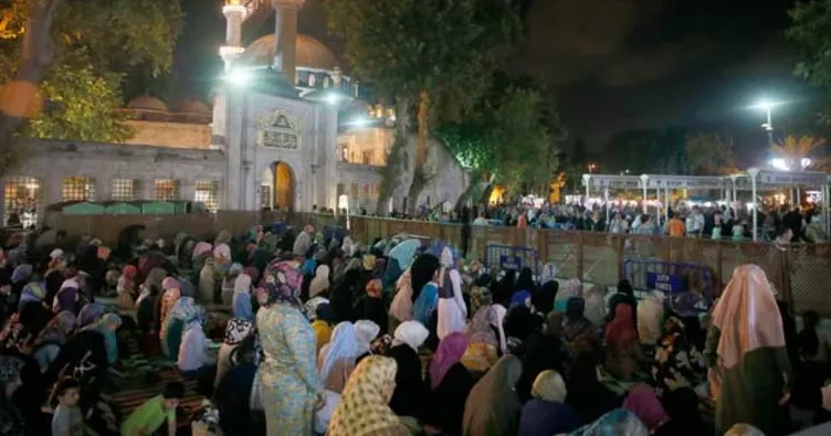 Endonezya’da son teravih namazı