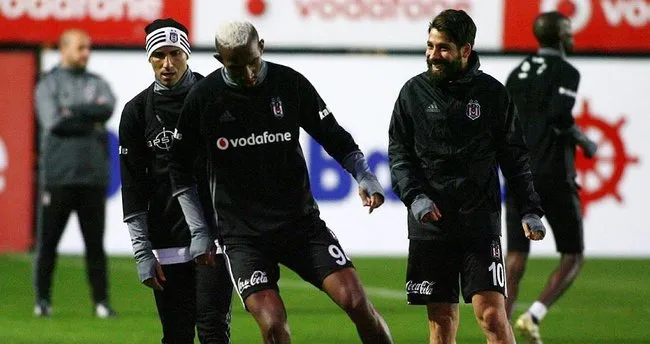 Beşiktaş’ta iki eksik