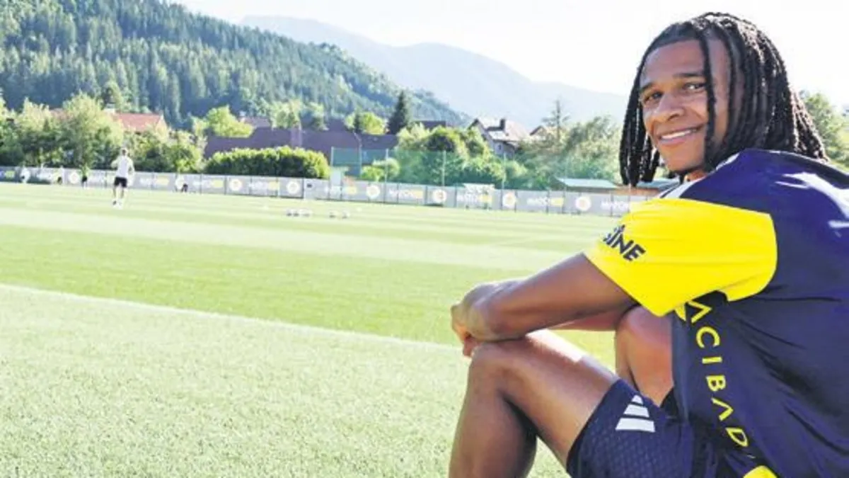 Nathan Ake kampa katıldı!