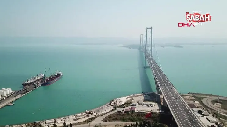 Planktonlar İzmit Körfezi’ni turkuaz rengine döndürdü | Video
