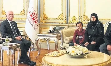 Vali Gül’den küçük Ahmet’e jest