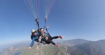 Çinli turistler yamaç paraşütü için Ölüdeniz’e akın etti