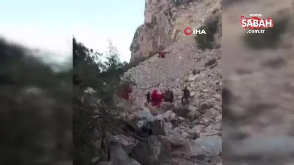 İzmir'de kayalıklardan düşen kişi, 1 gün sonra helikopterle böyle kurtarıldı