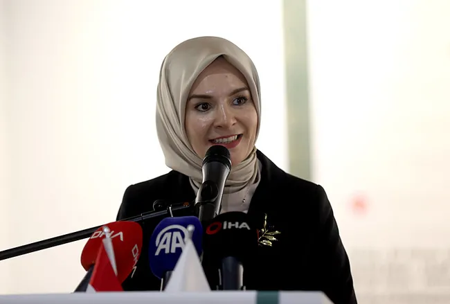 aile-destek-merkezlerinden-yaklasik-140-bin-kisi-yararlandi-1714894284949.jpg