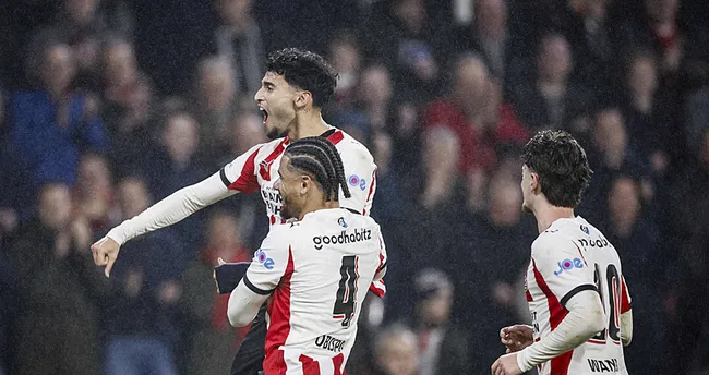 PSV, Heerenveen engelini rahat geçti!